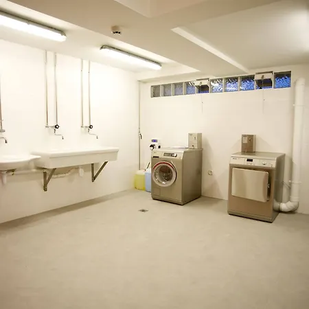 Bbk Good Hostel
